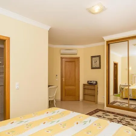 Four Bedroom With Private Pool Oasis Parque At09